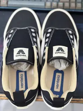 Sepatu Ventela Fat Boy Low Black Natural Original, Ukuran 42 (Bekas)