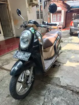 Dijual Honda Scoopy fi th 2013 cakep