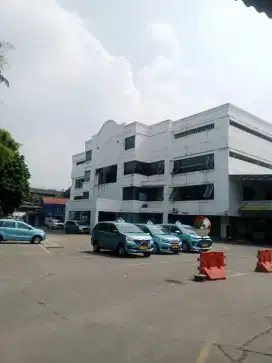 PENGEMUDI BLUE BIRD CILILITAN