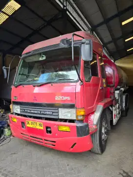 FS Mitsubishi Fuso FN517ML Tronton Tangki Pertamina 16KL 2015 pmk 2016