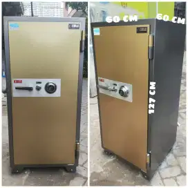 Brankas Ichiban Tinggi 127 cm Brangkas Bekas Tahan Api Safety Box