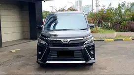 [ PAJAK PANJANG ] Toyota Voxy 2.0 AT Hitam NIK 2020/2021