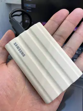 Samsung SSD T7 SHIELD Portable SSD 1TB External SSD - Garansi 3 Tahun
