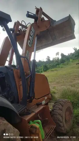 Backhoe Loader 2013
CASE 580 SUPER N di Samarinda