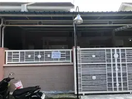 Disewakan Rumah Perumahan Green Semanggi Manggrove Wonorejo Rungkut