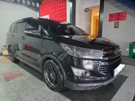 Innova Venturer matic bukan V pmk 2018 wis macak kueren