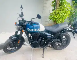 Royal Enfield Hunter 350 (very low KM)