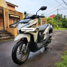 [ km 13rb ] honda vario 125 iss keyless th 2023