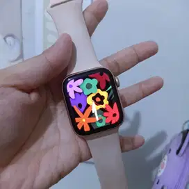 Apple watch se second