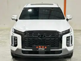 Red Interior. Hyundai palisade 2.2 Diesel 4x2 a/t EnHA Garage Semarang
