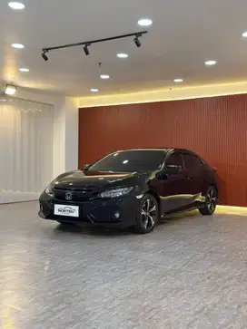 Honda Civic Hatchback 1.5 AT Tahun 2018 Bergaransi Mesin