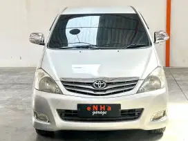 ISTIMEWA. INNOVA V-Luxury 2.0 euro2 a/t bensin 2011 ENHa garage smg