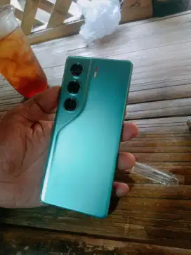 Tecno Camon 40 8+8GB/256GB pribadi