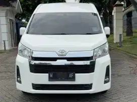 Hiace Premio 2021 Manual Km 90.000