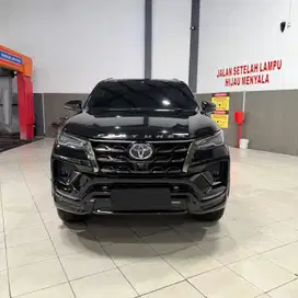 Toyota Fortuner Gr Sport at 2022