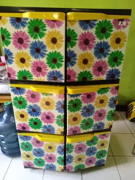 Lemari plastik mulus