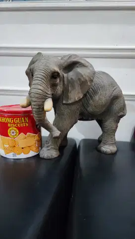 Patung gajah ( replika gajah )
