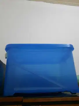 Box container/kotak penyimpanan