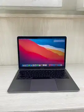 Macbook Air 2019 core i5 13-inch