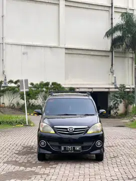Toyota Avanza S 1.5 Matic 2011 Hitam
