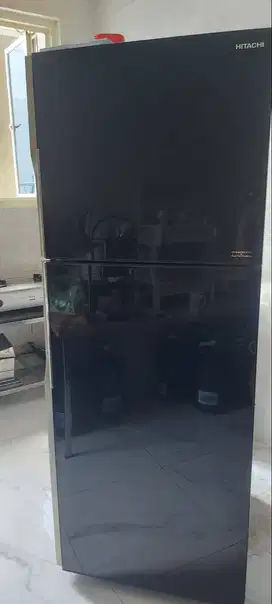 DIJUAL KULKAS MERK HITACHI BEKAS 2 PINTU