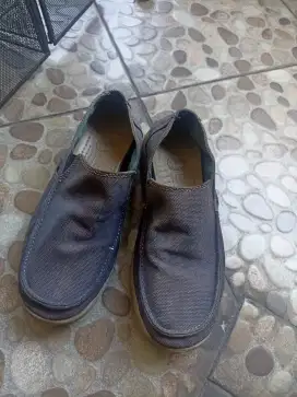Sepatu Crocs Walu