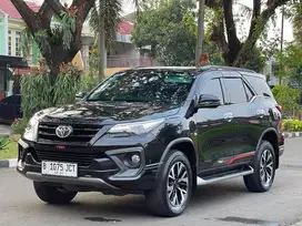 Fortuner SRZ 2.7 TRD AT 2019 | Hitam Metalik