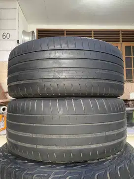 Ban Michelin Pilot Sport 4 235 45 r18 2Pcs