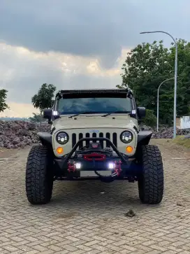 Jeep Wrangler JK Sahara 3.8 Full Mods Low Mileage