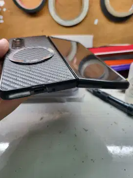 Service Samsung Z Fold3 Fold4 tidak bisa lurus bisa di tunggu
