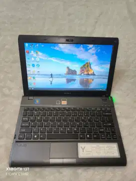 Dijual notebook sony vaio amd-450,ram 4 gb,hdd 500 gb.no minus