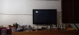 Di jual tv lcd 800rb 45inci jual cepet