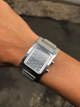 Tokyoflash Led watch✨