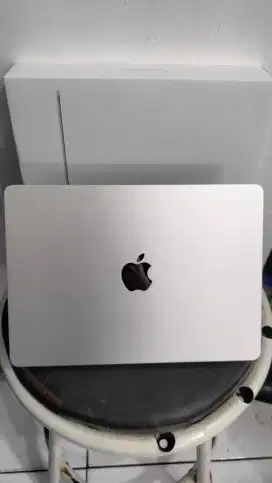 Macbook Air M2 13'6 Inch Memori 8 SSD 256GB