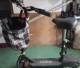 DIJUAL CEPAT SKUTER LISTRIK MINI KL071