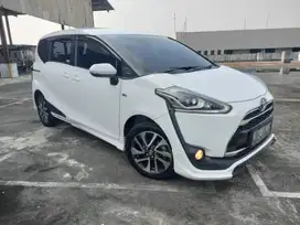 Toyota Sienta 2017 Bensin