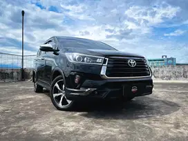 TOYOTA INNOVA 2.4 VENTURER DIESEL AUTOMATIC 2021