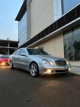 Mercedes-Benz E230 9 EDITION AIRSUSPENSION LIMITED