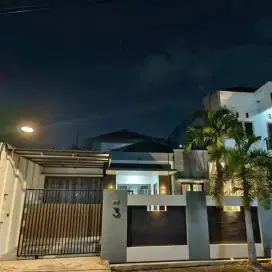 RUMAH PLEBURAN  SEMARANG TENGAH KOTA