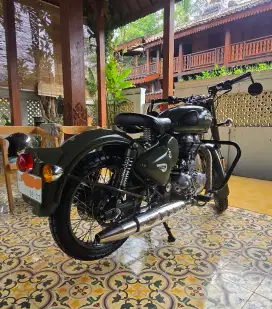 Royal enfield classic 500