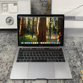 MacBook Pro 13 Inch 2019 Core i5 2.4GHz 8/256Gb Fullset Like New
