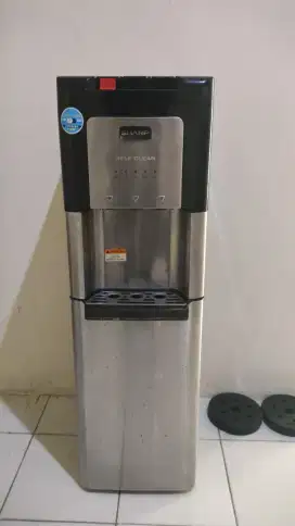 Disnpenser sharp self clean