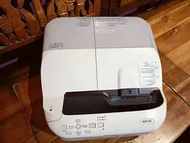 LCD Proyektor Epson Eb-480 Ultra Short Throw 3000 Lumens