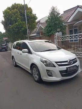 Mazda 8 2012 Bensin