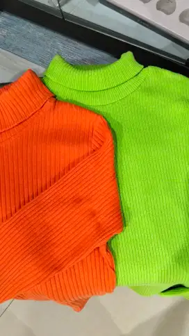 2 buah sweater anak, remaja, dewasa