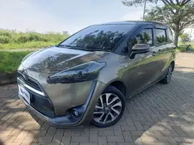 Toyota Sienta 1.5 V Bensin OTOMATIS 2017 LVK