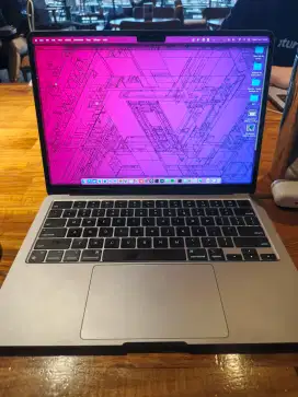 MacBook air m2 16/256 grey ibox