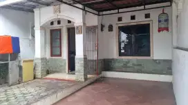 Rumah dekat Masjid