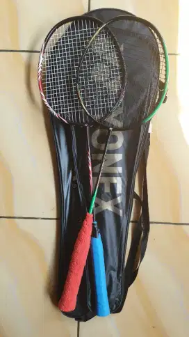Raket yonex astrox 100zz dan astrox 88D
