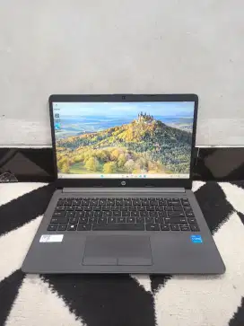 Laptop HP 240 G8 Intel Core i5 Gen11 8GB RAM 256GB SSD